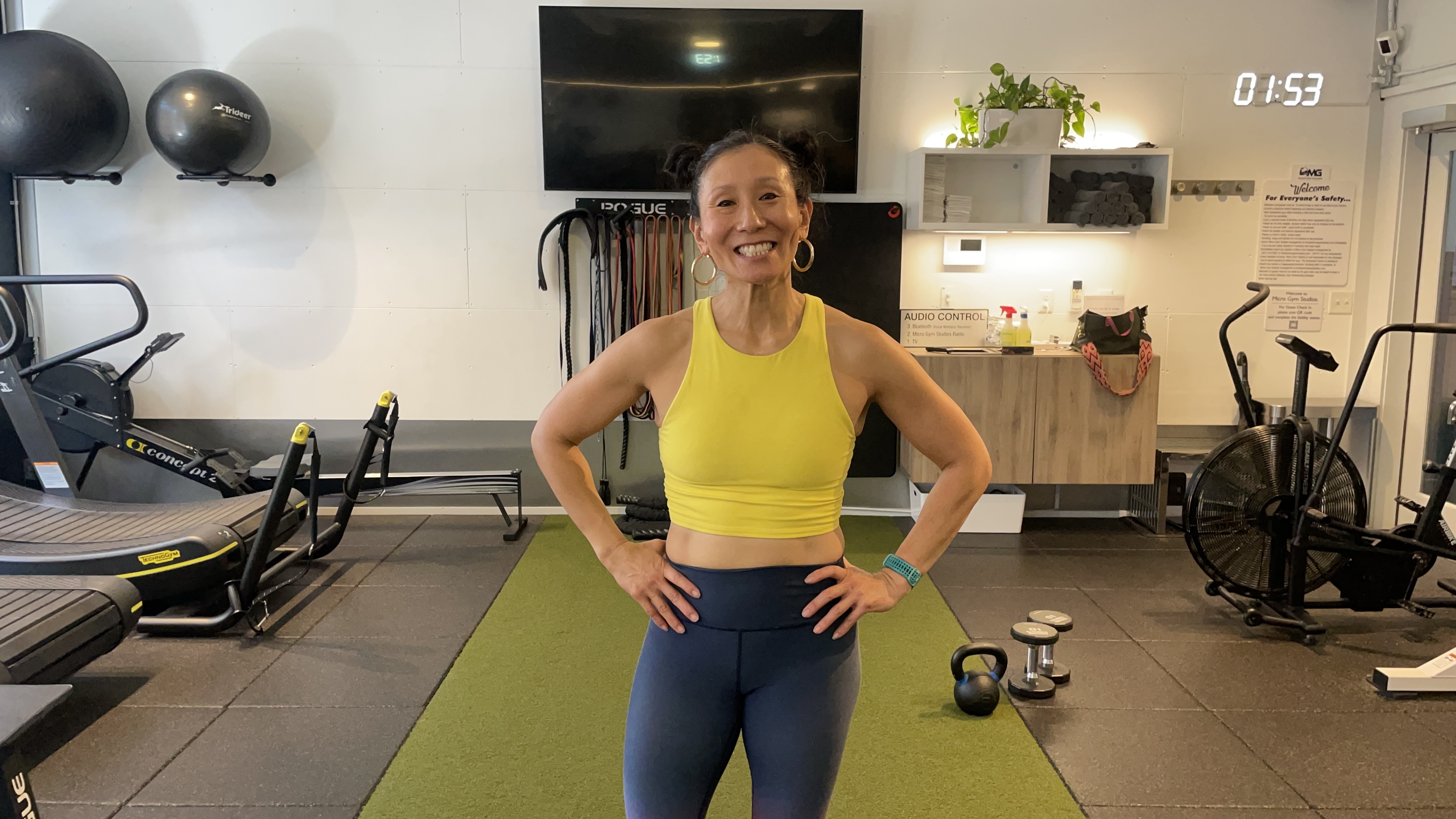 QUICK BURN: Tina's Small Space Bodyweight Strength